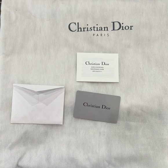 Beautiful Christian Dior tote trotter bag with authenticity card and dust bag - Picture 5 of 9